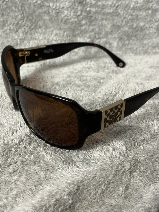 coach nina sunglasses black 494 color 215 logo sides main image 5